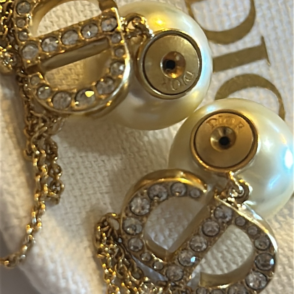 DIOR TRIBALES Earrings Gold-Finish Metal White Resin Pearls Silver-Tone Crystals - Picture 13 of 14